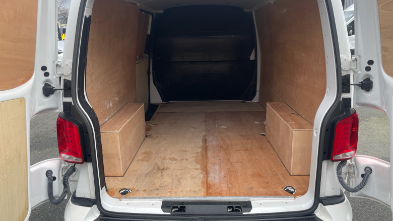 Volkswagen Transporter T28 Lwb Diesel 2.0 TDI 150 Highline Van DSG